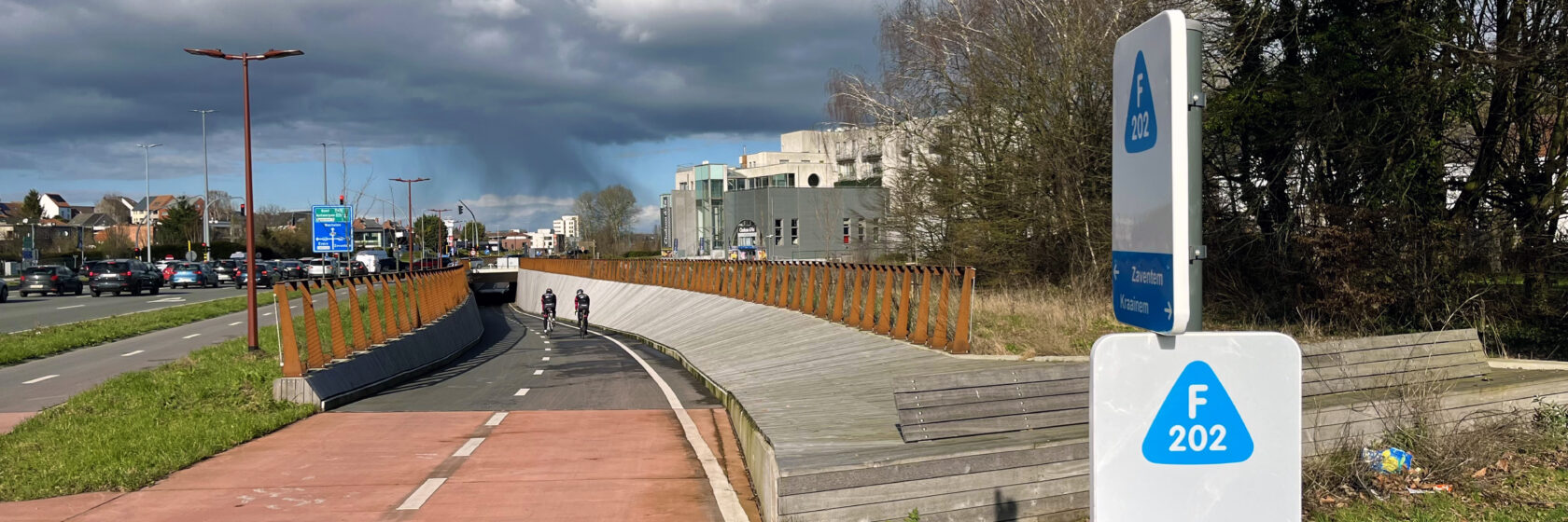 De fietssnelweg F202 langs de R22 (Woluwedal) in Zaventem is één van de prioritaire projecten bij de herinrichting van de Ring van Brussel (R0).