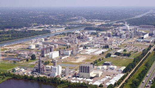 Hervergunning INEOS Aromatics voor haar chemieactiviteiten in Geel