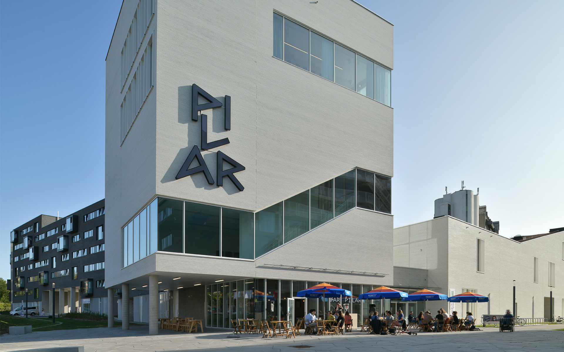 exterior photo of VUB extension by CONIX RDBM Architects