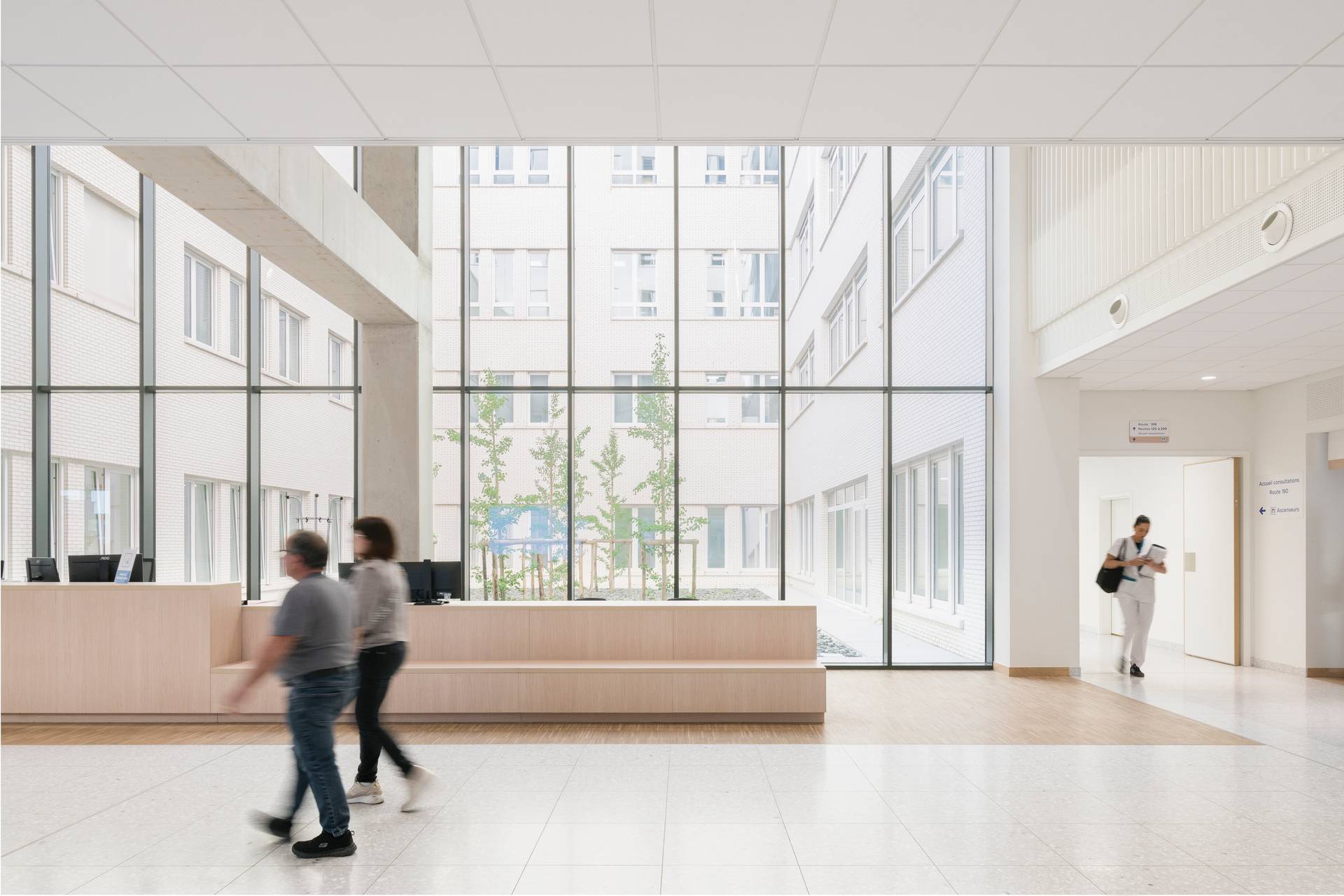 interior photo of the entrance hall of the Grand Hopital de Charleroi