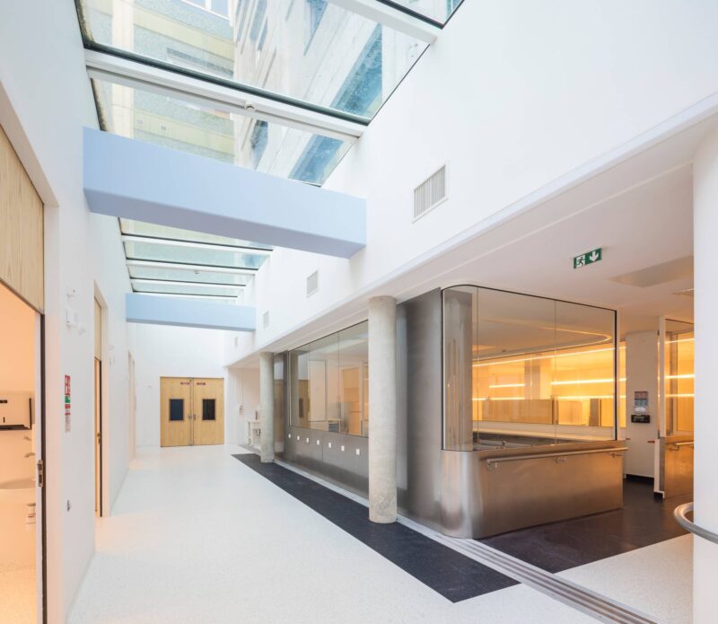 photo of a corridor with a glass rooflight in BAUReaLS