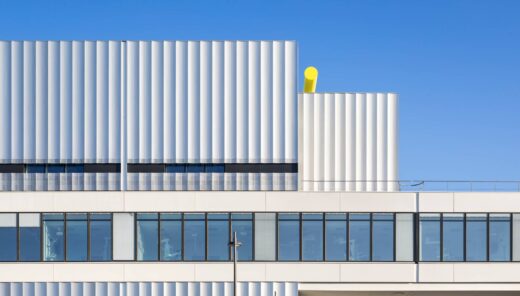 facade detail of BAUReaLS, the extension of Hospices Civils Sud