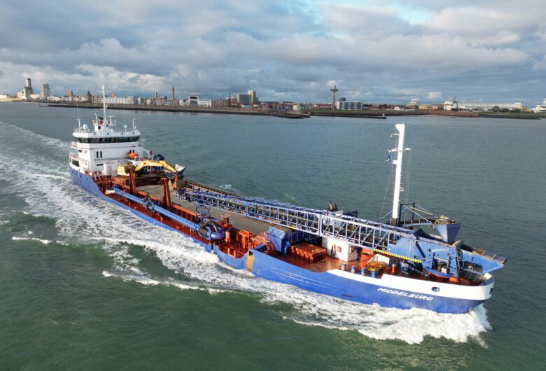 baggerboot op Noordzee