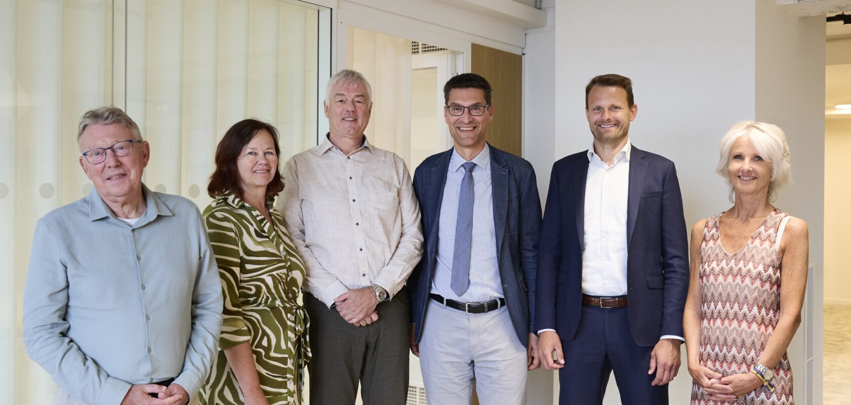 Left to right: Erik Jongerius (director PJ Holding bv), Hannelore Smets, Peter Luyckx (director ASA), Erwin Malcorps (Business Area President Sweco bv), Tom Van Den Noortgaete (Division director Climate, Energy & Environment), Vicky De Bollen (CFO Sweco bv).