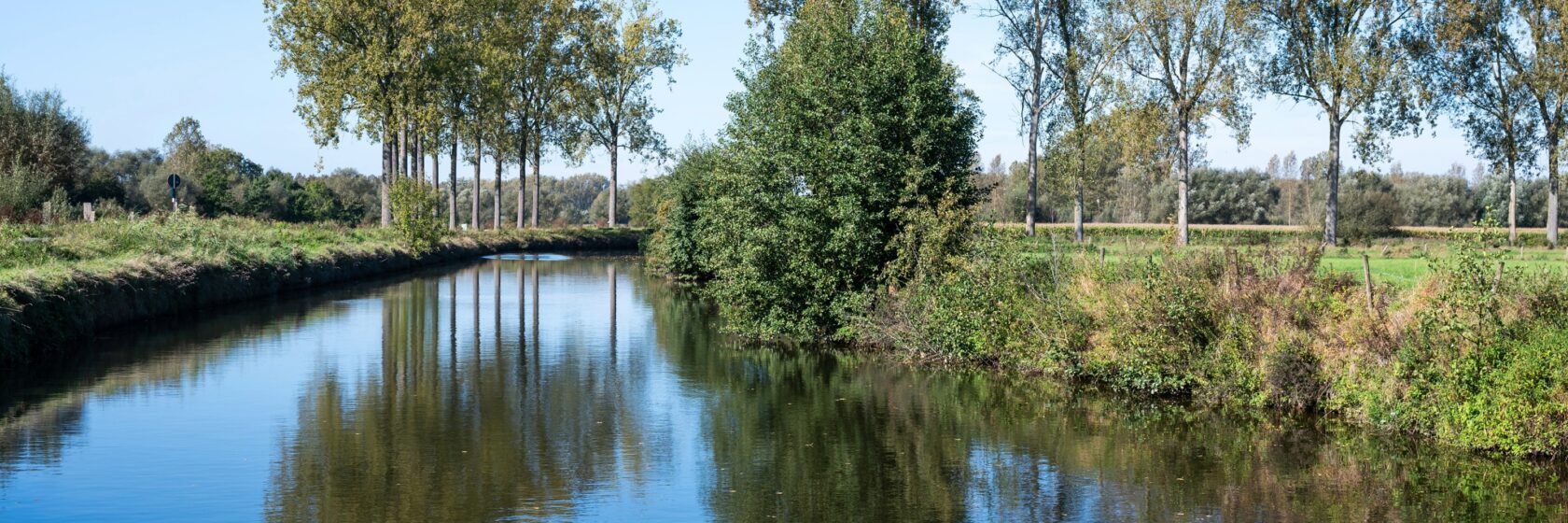 photo of the river Dender and its river banks at the commune of Zandbergen